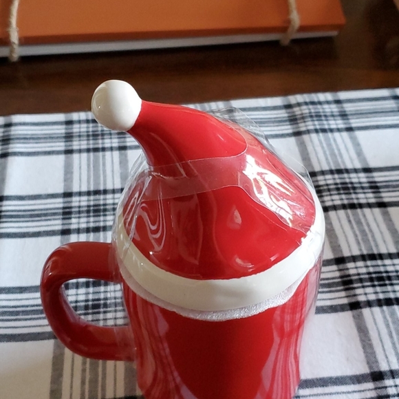 NWT Rae Dunn Santas Helper Mug - Picture 3 of 3